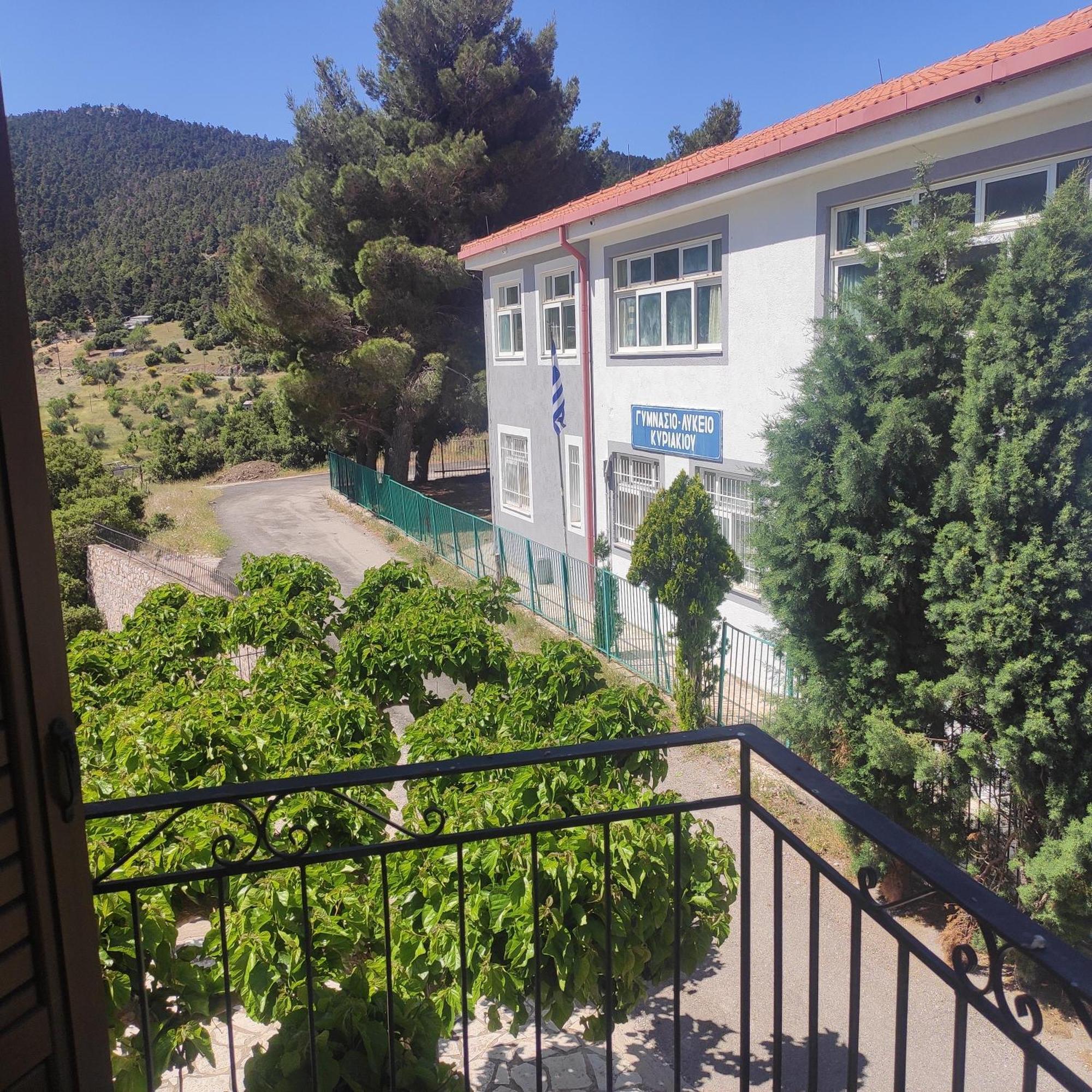 Το Πέτρινο Apartment Kiriákion Exterior foto